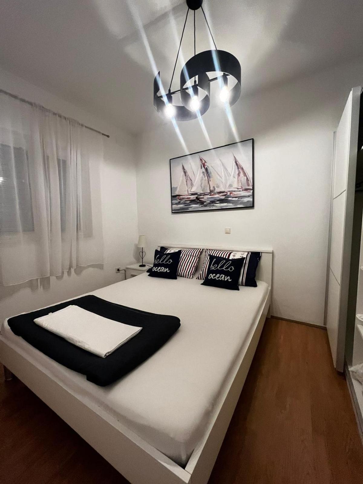 Apartments Kapetanovi Dvori Trogir Exterior foto