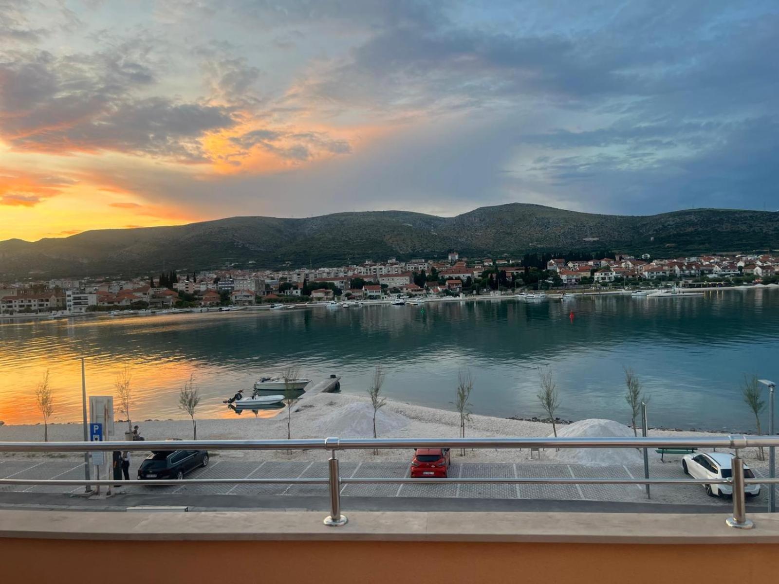 Apartments Kapetanovi Dvori Trogir Exterior foto